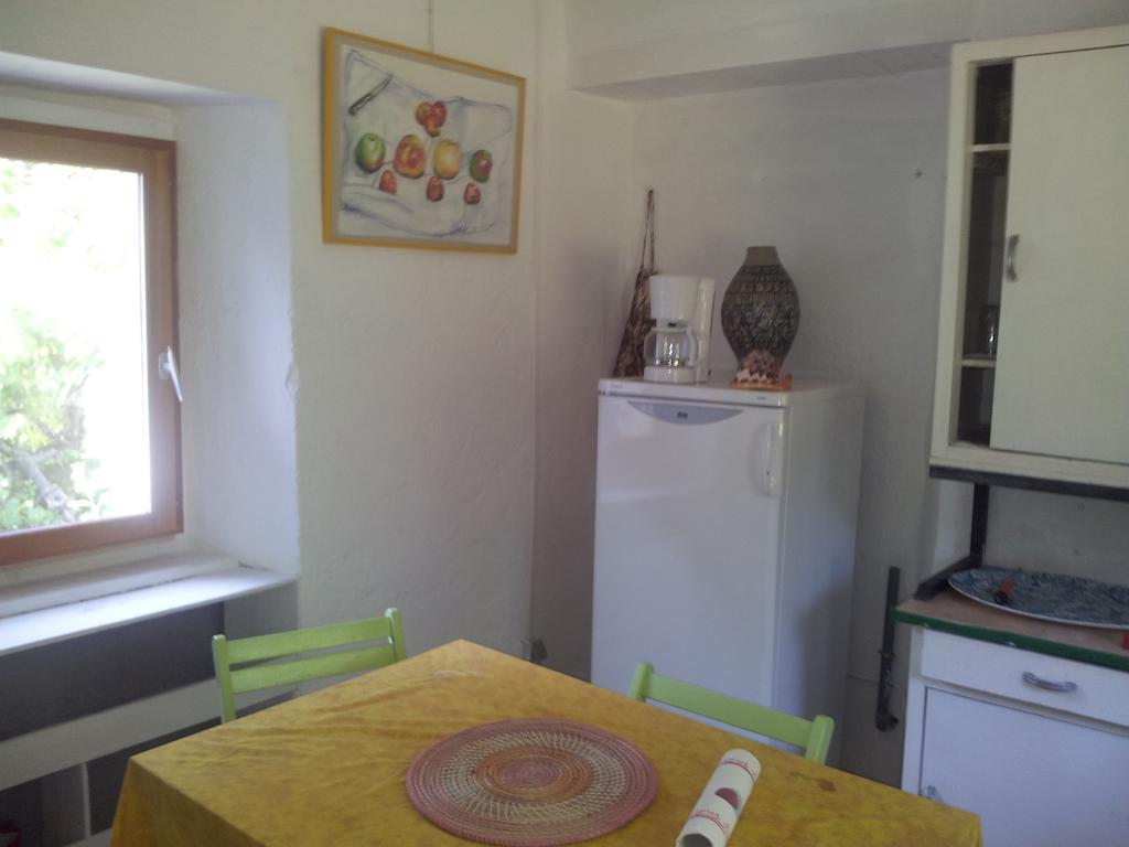 La Pyrene Maison De Vacances Ore  Room photo